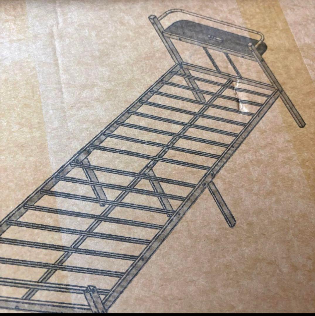 ベッドフレーム シングルベッド 2口コンセント パイプ通気性 組立簡単 ブラック