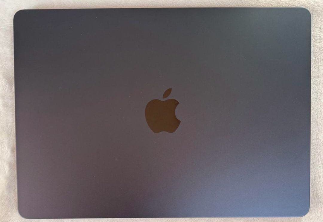 MacBook Air M3チップ メモリ8GB/SSD512GB 13インチ