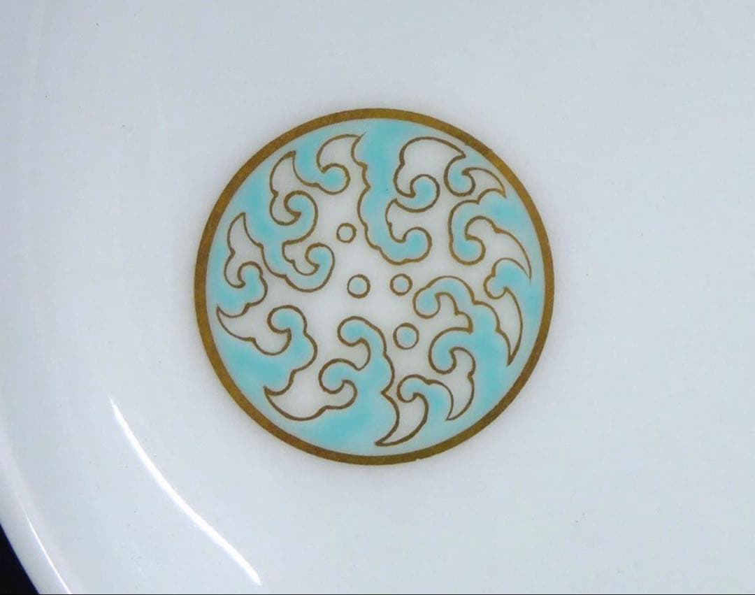 最高峰 伊万里焼 深川製磁 超絶技巧 八寸皿 新品 未使用 多色花柄梅花形皿