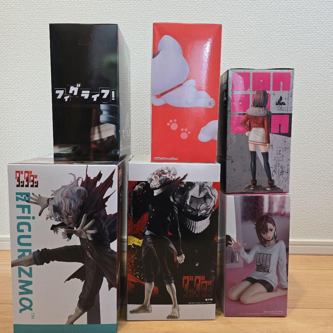 ダンダダンフィギュア&グッズ6点セット～オカルン、モモ、ターボババア