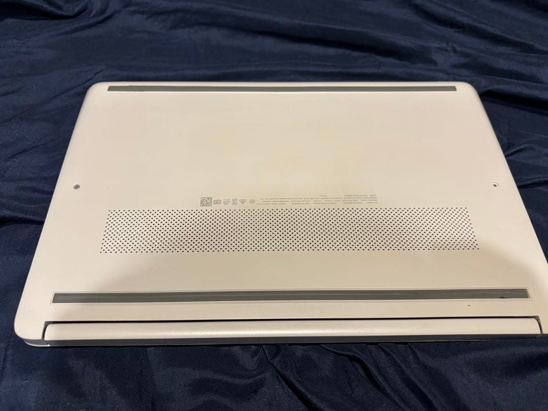 ノートパソコン HP 14s-fq AMD3020e 8GB SSD128G