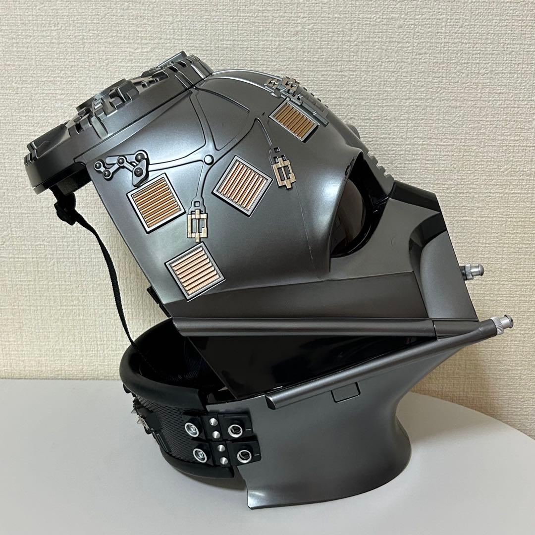 スター・ウォーズ 1/1 レプリカ ダース・ベイダー ヘルメット 音声作動可能