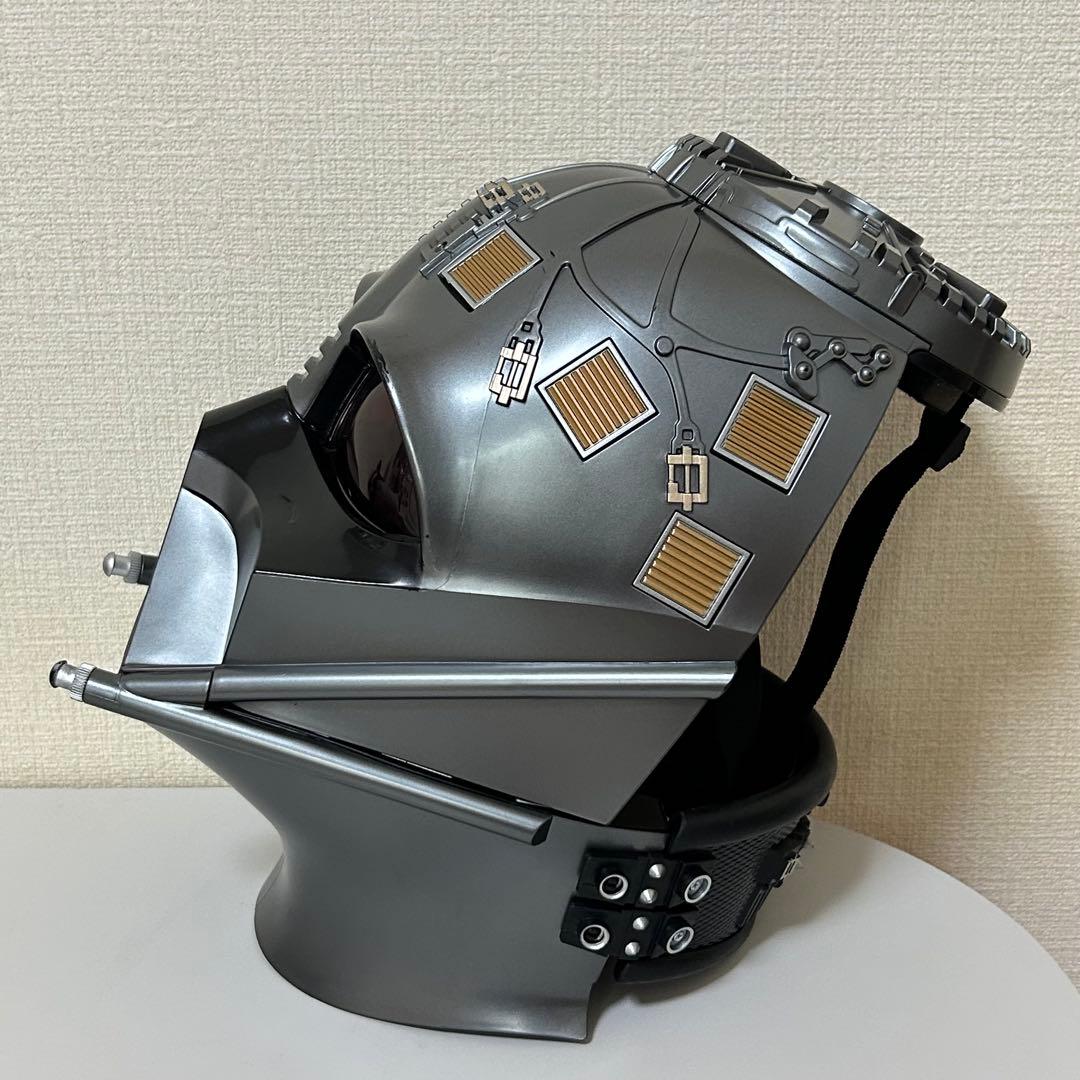 スター・ウォーズ 1/1 レプリカ ダース・ベイダー ヘルメット 音声作動可能