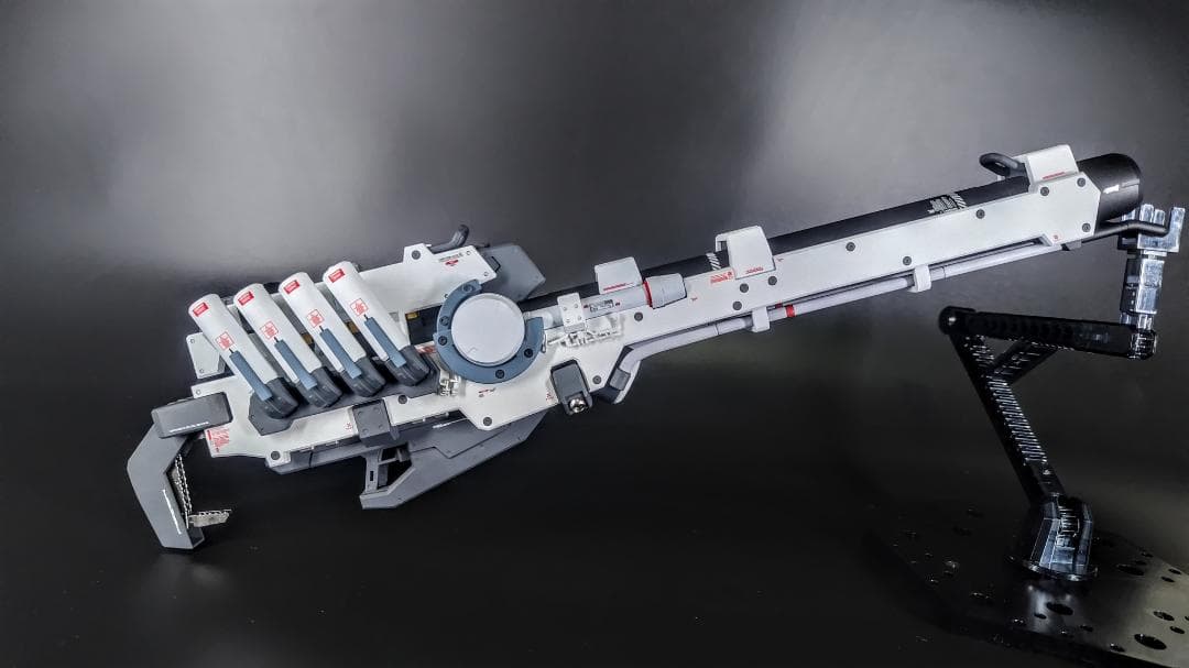 RG hi-νガンダム　全塗装　完成品　ハイパー・メガ・バズーカ・ランチャー