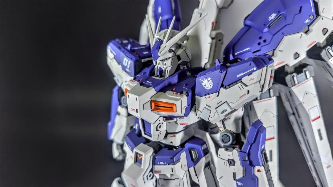RG hi-νガンダム　全塗装　完成品　ハイパー・メガ・バズーカ・ランチャー