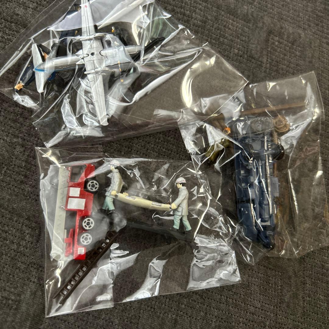 レトロ‼️ ミニチュア カー バイクなど 人間付き 44個入り