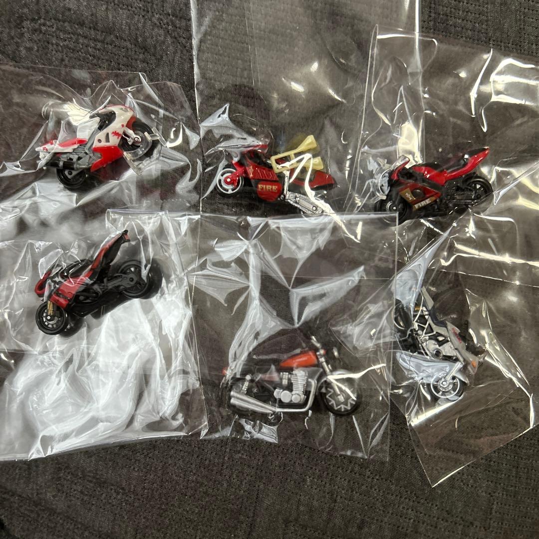 レトロ‼️ ミニチュア カー バイクなど 人間付き 44個入り