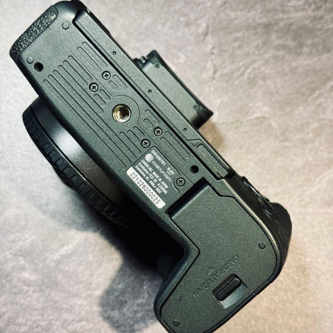 Canon EOS RP ボディ＋グリップ ミラーレスカメラ