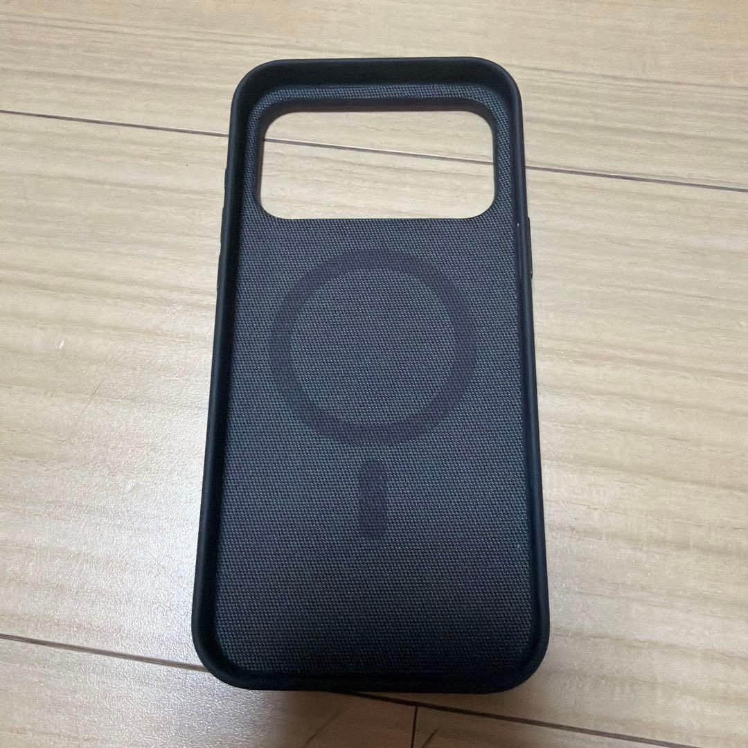 お*ま様 iPhone 17 Pro Maxテックウーブンケース - ブラック