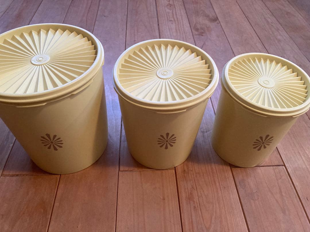 正規品タッパーウエア　新古品　保存容器セット 3個