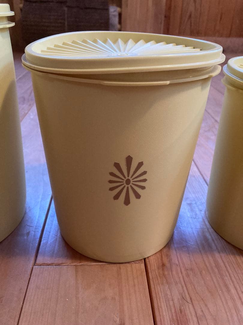 正規品タッパーウエア　新古品　保存容器セット 3個