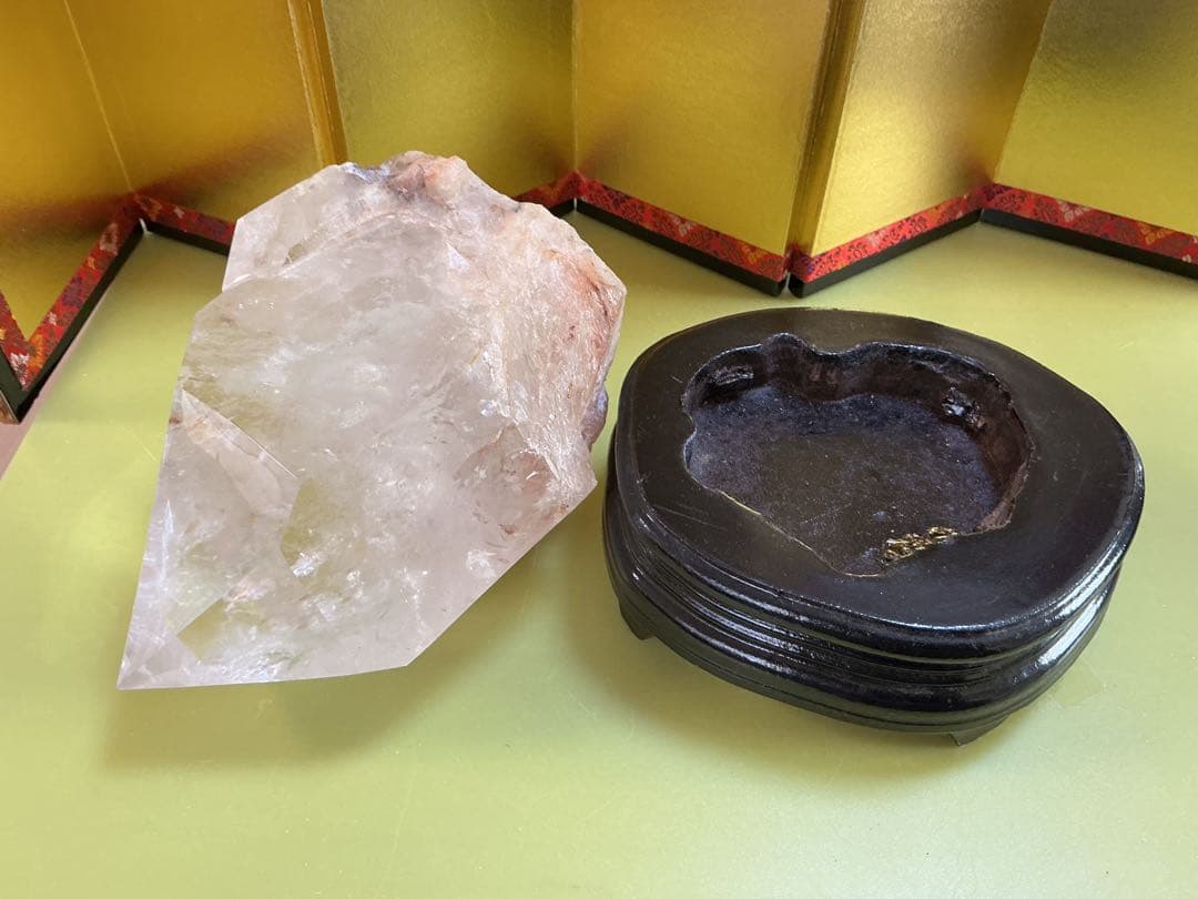 虹入りヒマラヤ水晶6角柱　水晶　観賞石