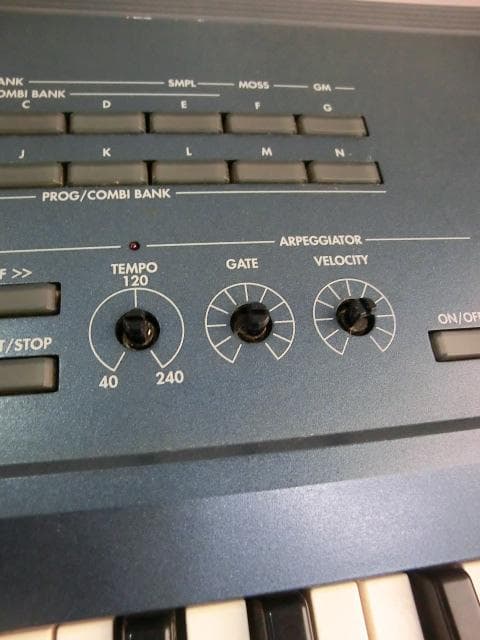 132：KORG　TRITONEX76　ジャンク　引取限定：埼玉県所沢市