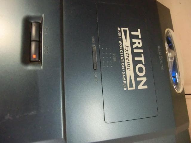 132：KORG　TRITONEX76　ジャンク　引取限定：埼玉県所沢市