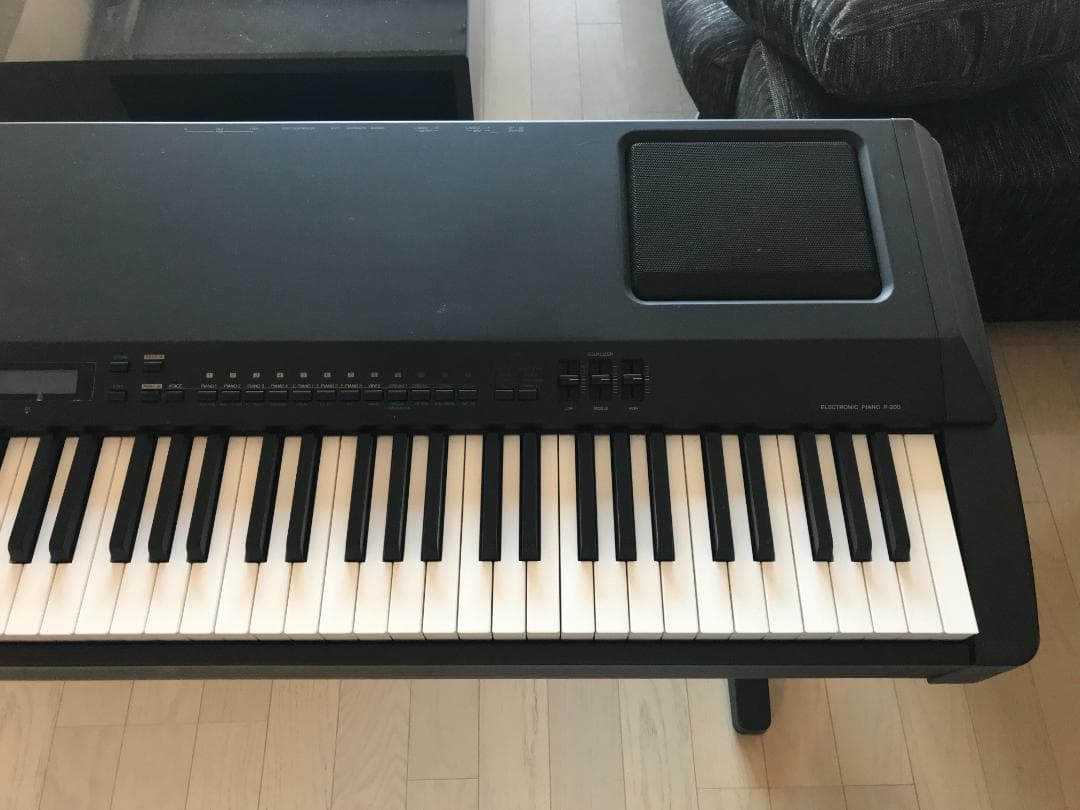 YAMAHA エレクトリックピアノ　P-200