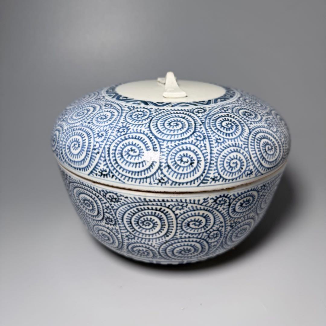 古伊万里　染付　蛸唐草　蓋付き鉢　直径21.5cm　共箱　蒐集家旧蔵品　状態◎