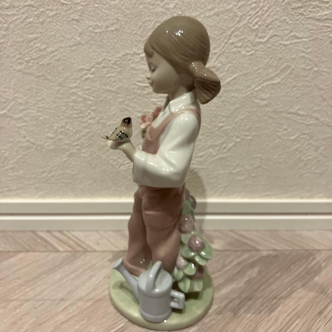 リヤドロ LLADORO 女の子 花