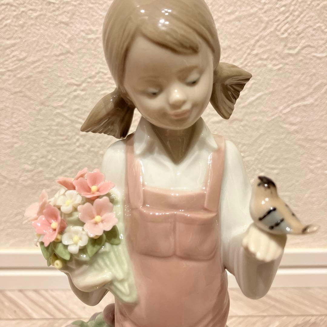 リヤドロ LLADORO 女の子 花