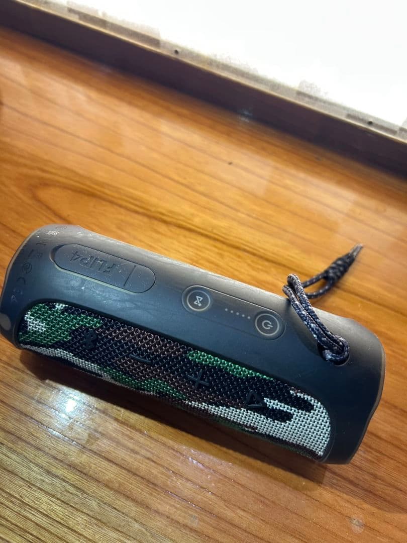 うささ　JBL FLIP4 迷彩 ワイヤレススピーカー