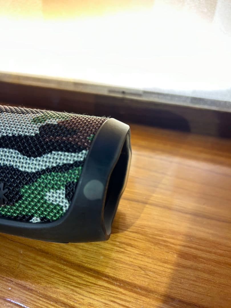 うささ　JBL FLIP4 迷彩 ワイヤレススピーカー