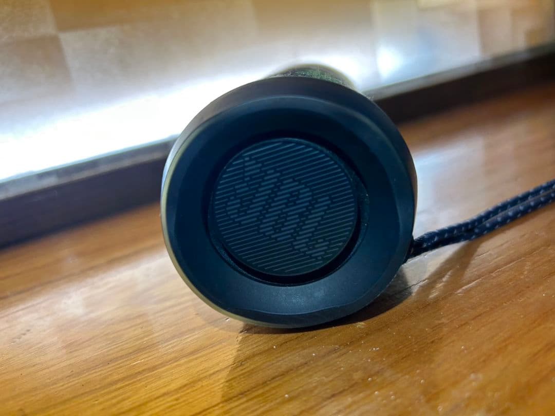 うささ　JBL FLIP4 迷彩 ワイヤレススピーカー