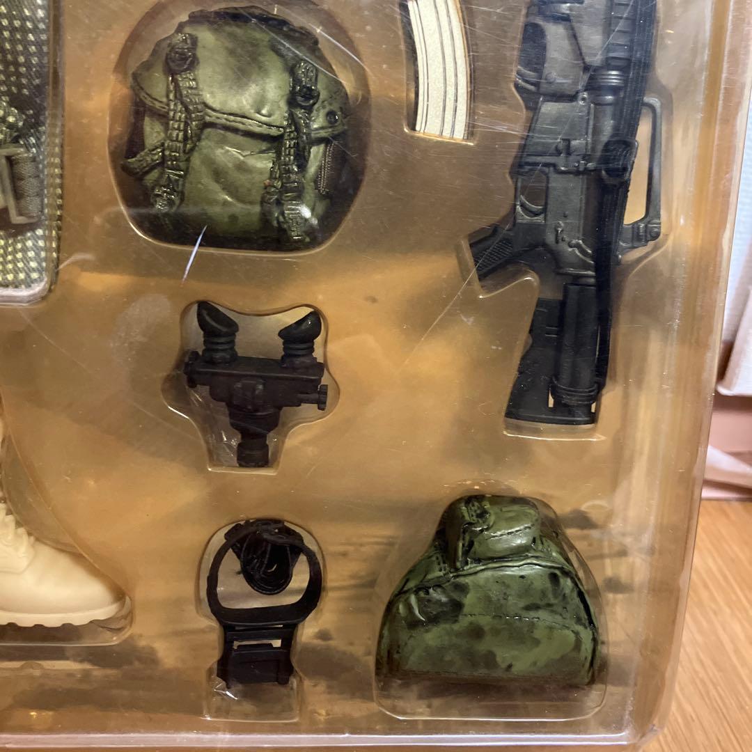 【豪華装備付・未開封】ドラゴン 1/6 スカッドハンター Greg