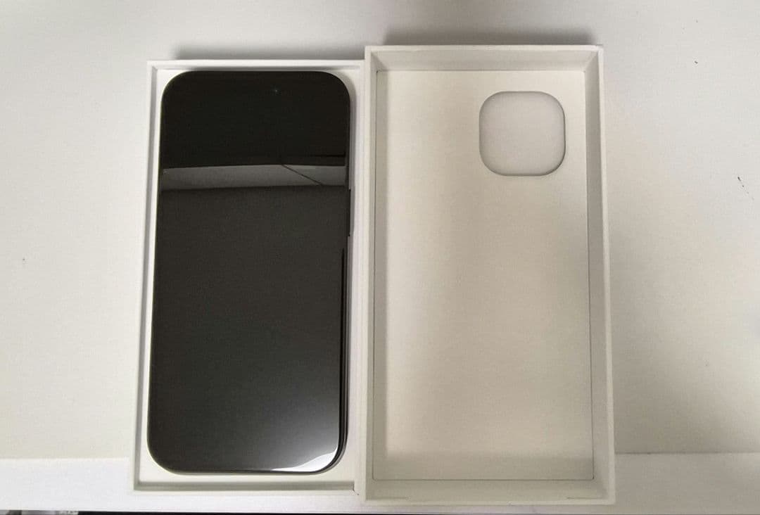 【美品】Apple iPhone15 ブラック128GB