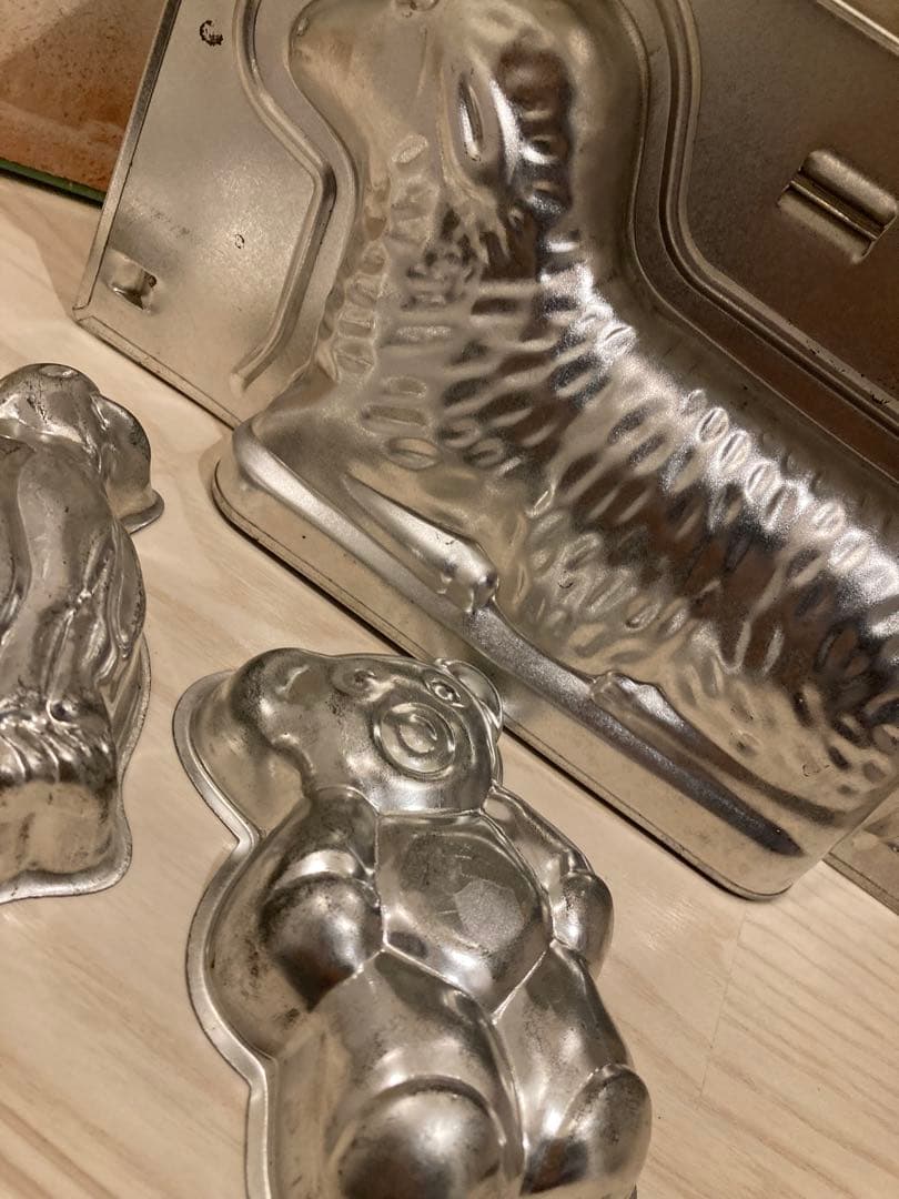 ケーキ型焼き型 テディベア 、ペンギン、イルカ　蚤の市 動物型抜き 4個セット