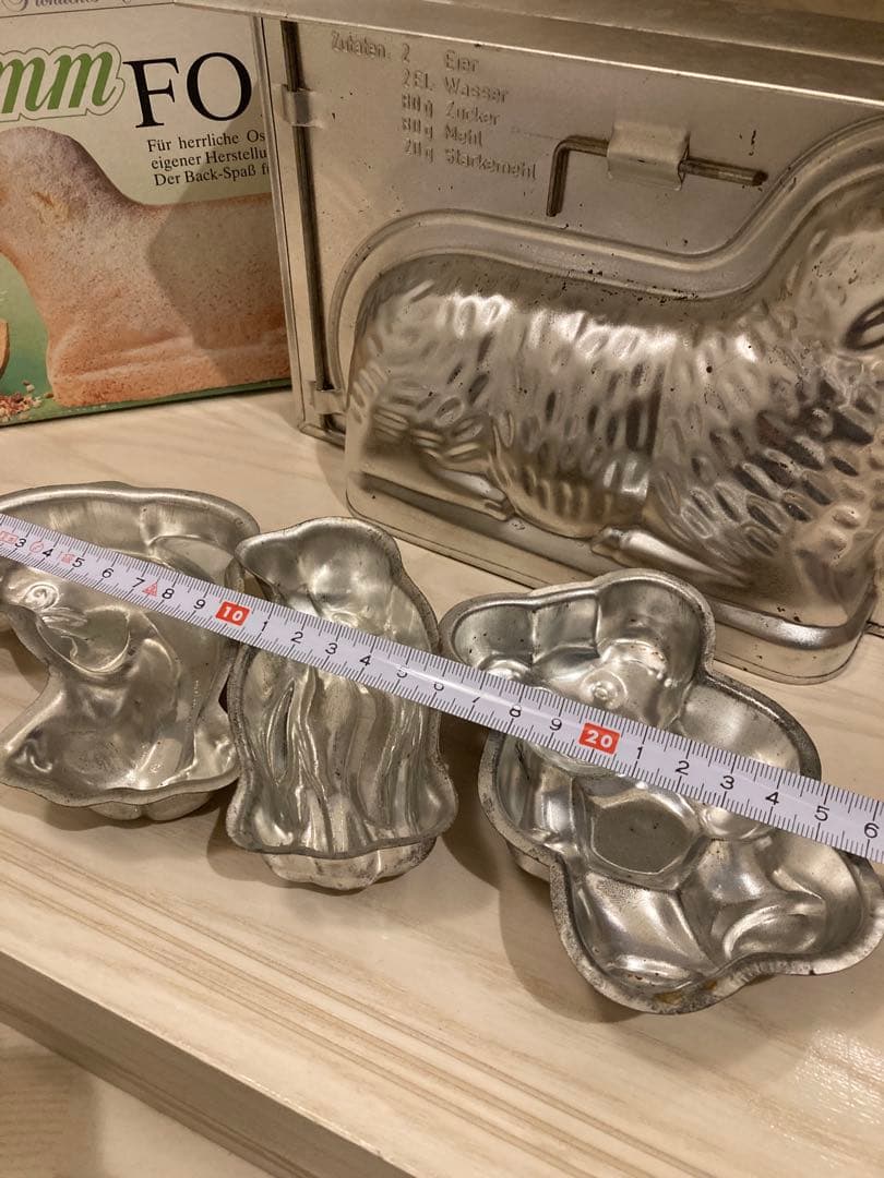 ケーキ型焼き型 テディベア 、ペンギン、イルカ　蚤の市 動物型抜き 4個セット