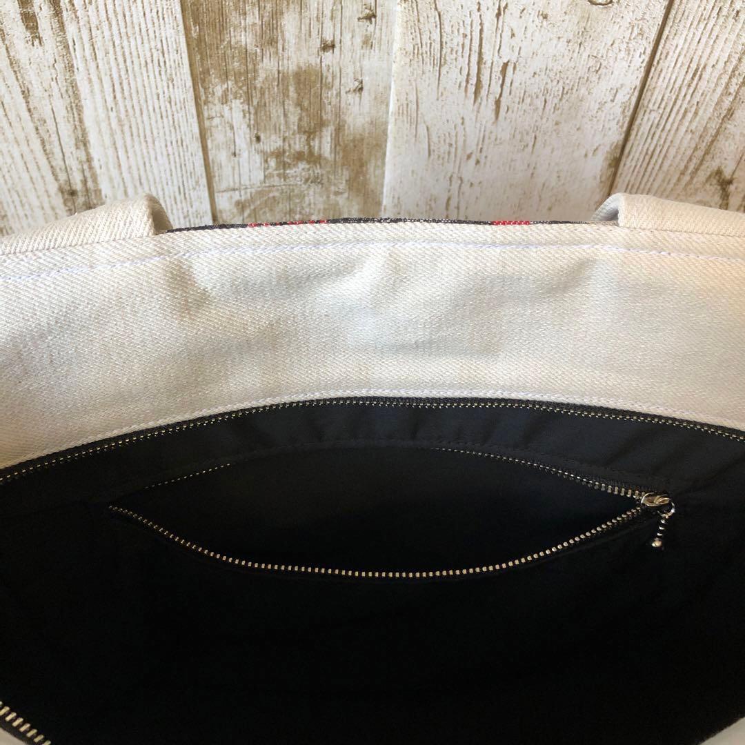 トートバッグ　ハンドメイド　デニムリメイク　アイボリー×ブラック【新品デニム】