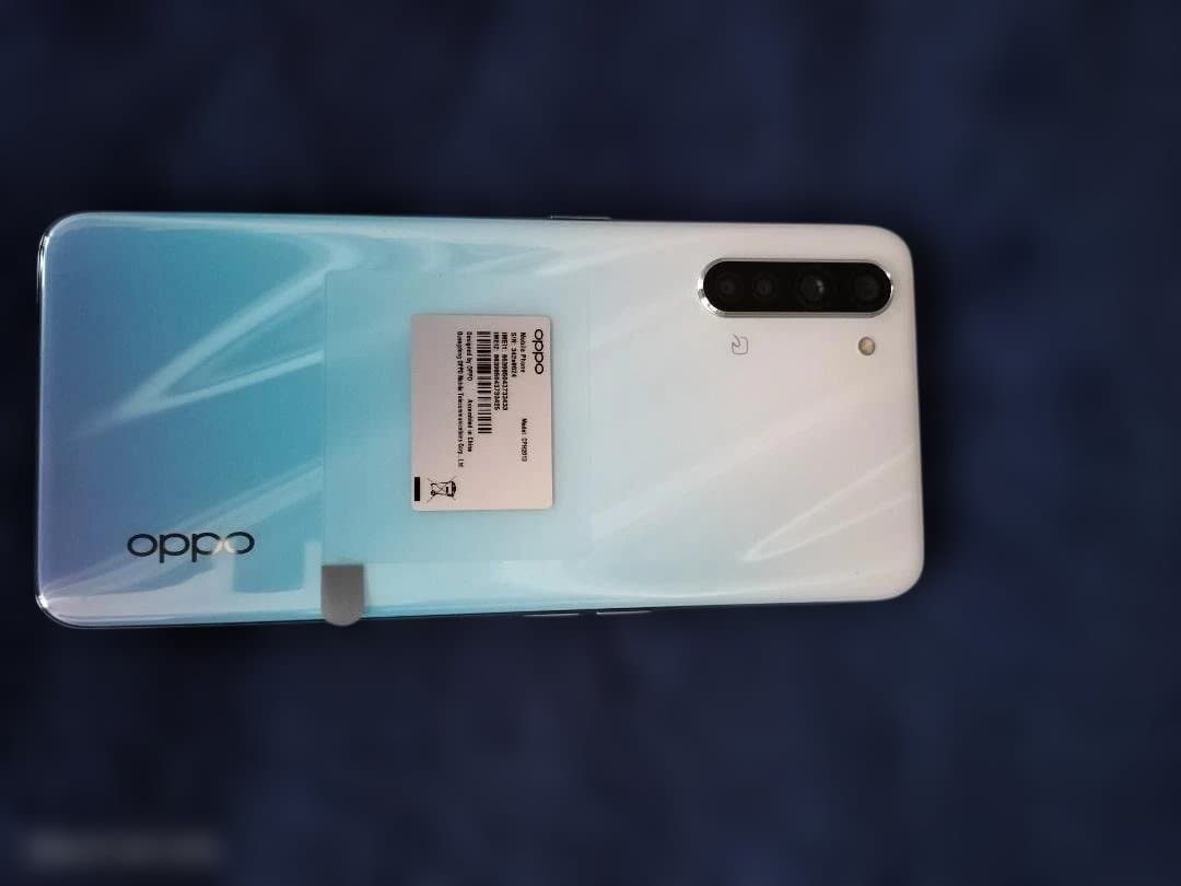 【美品】oppo Reno3a ホワイト