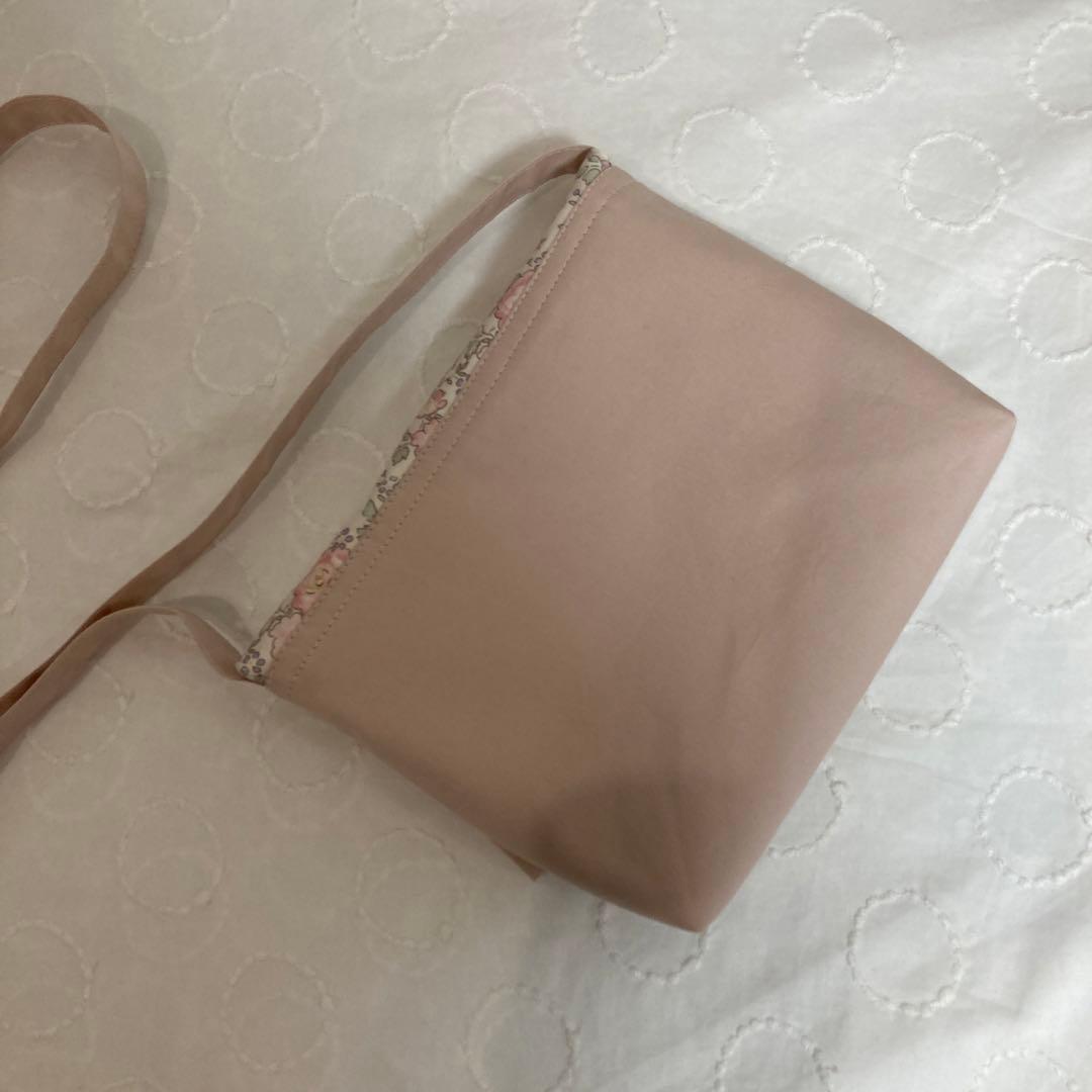 リバティ　ショルダーバッグ　ハンドメイド