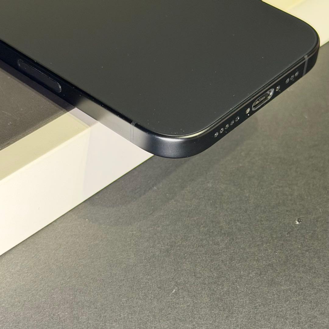 Apple iPhone16 128GB ブラック SIMフリー