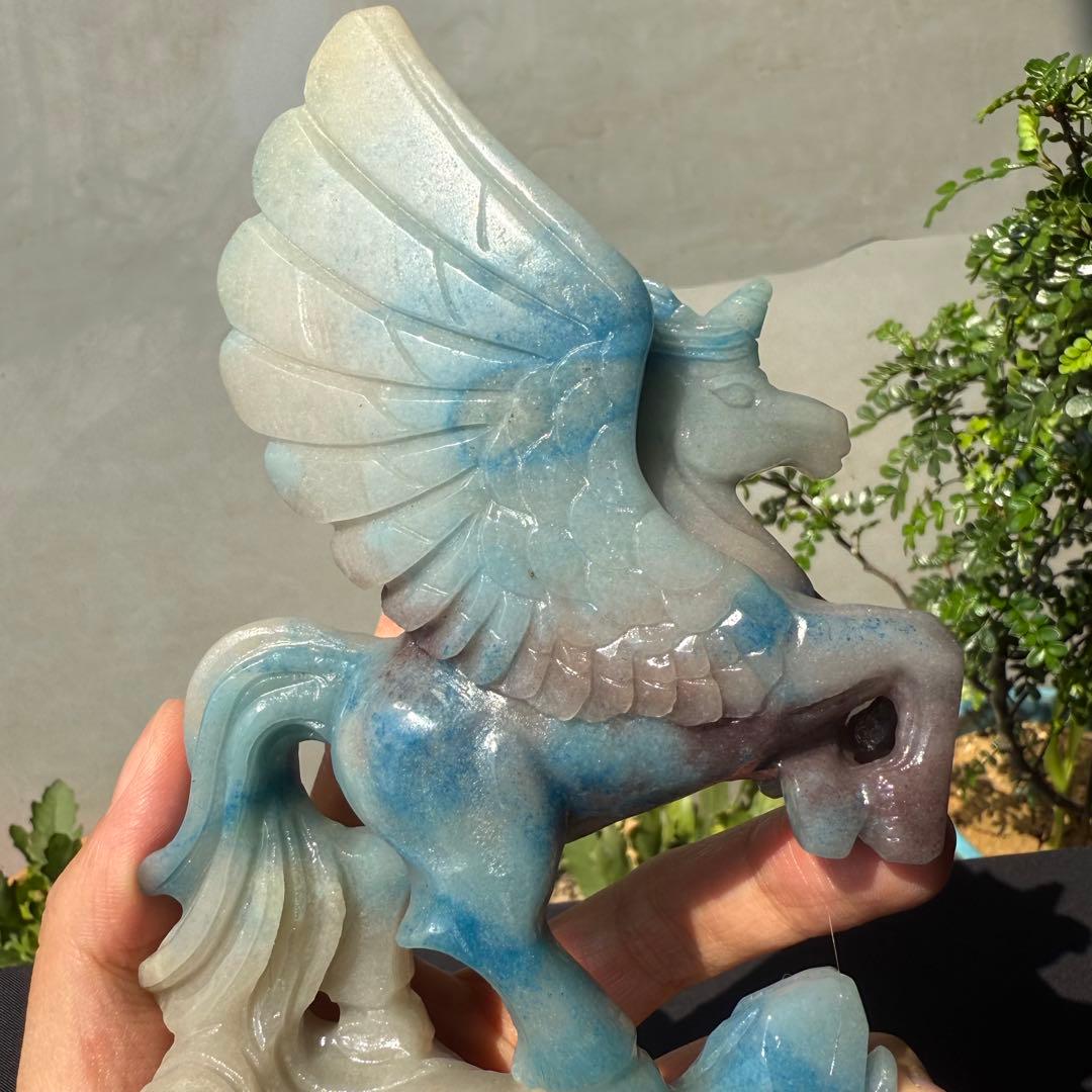 天然石トロレアイトのユニコーン　置物　彫物NO.092012