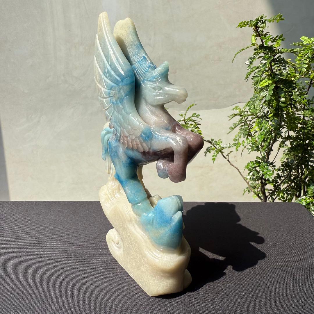 天然石トロレアイトのユニコーン　置物　彫物NO.092012