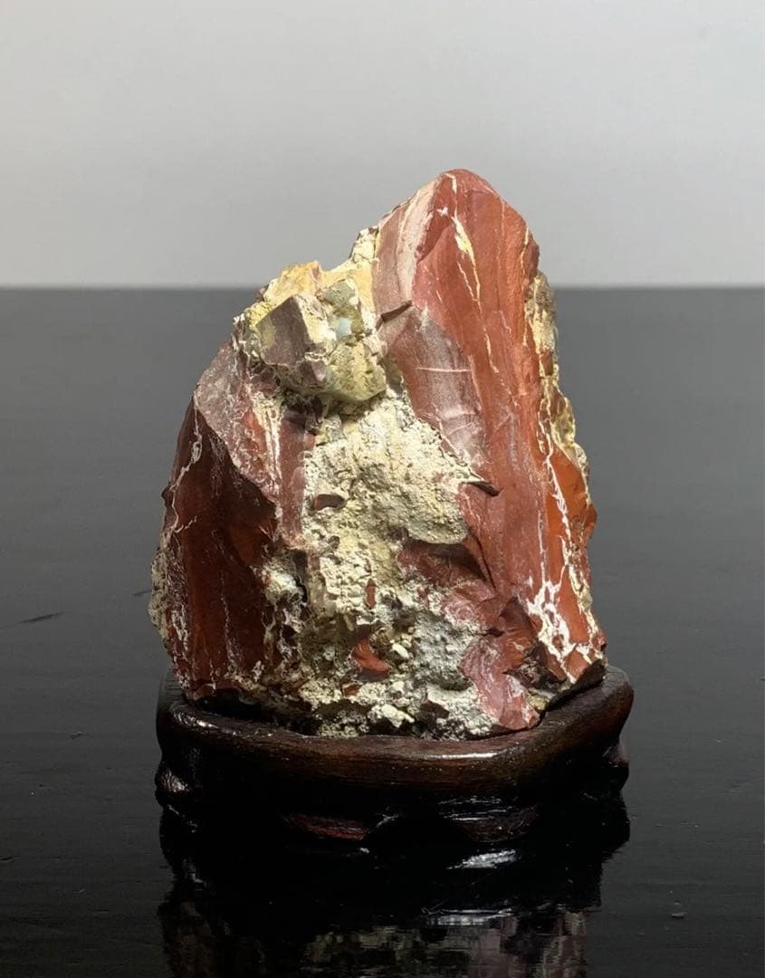 佐渡錦紅石  佐渡赤玉石 ウブ 横3.5×高8×奥行3.5(cm) 180g