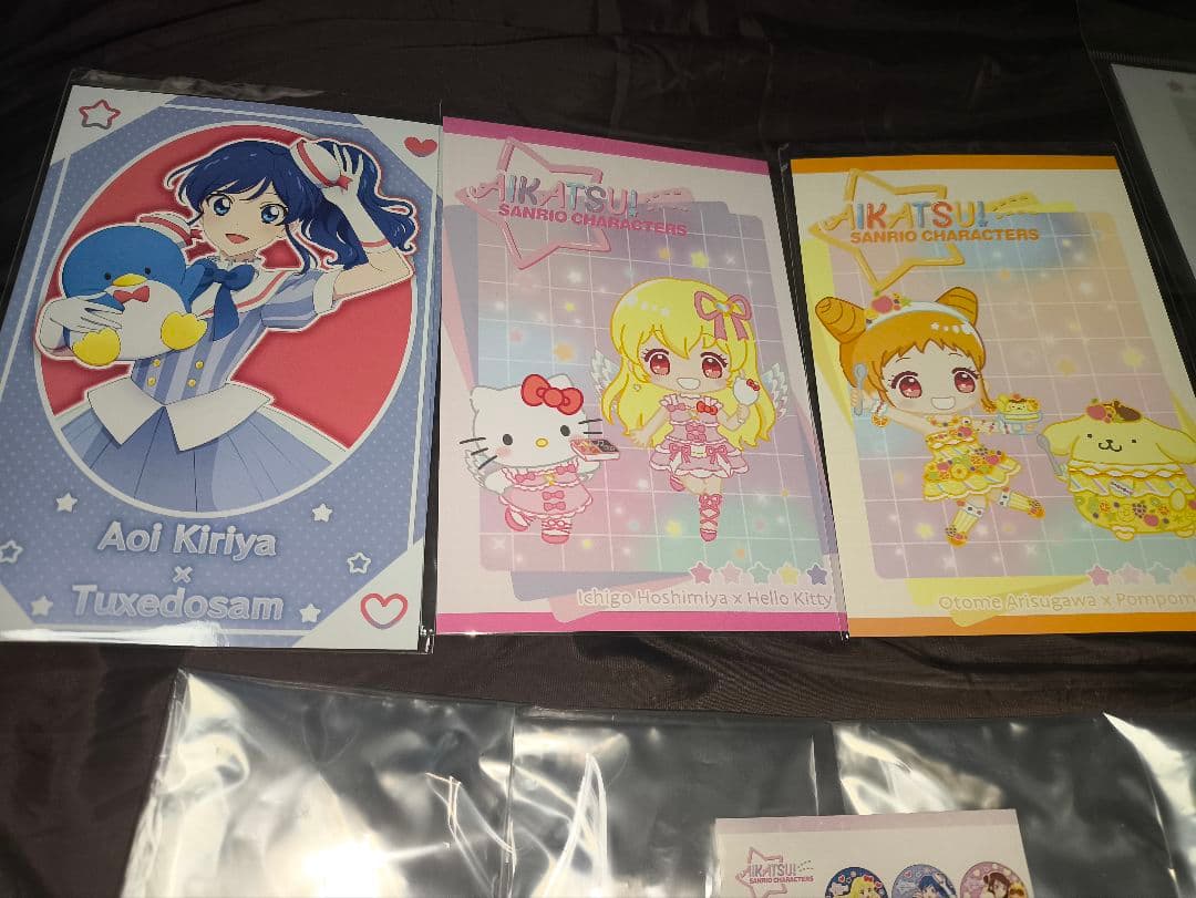 アイカツ　サンリオコラボ　アクリルスタンド　缶バッジ　星宮いちご　セット