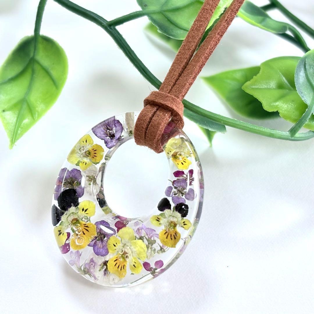 A26-225 レジンネックレス(ミニビオラ)