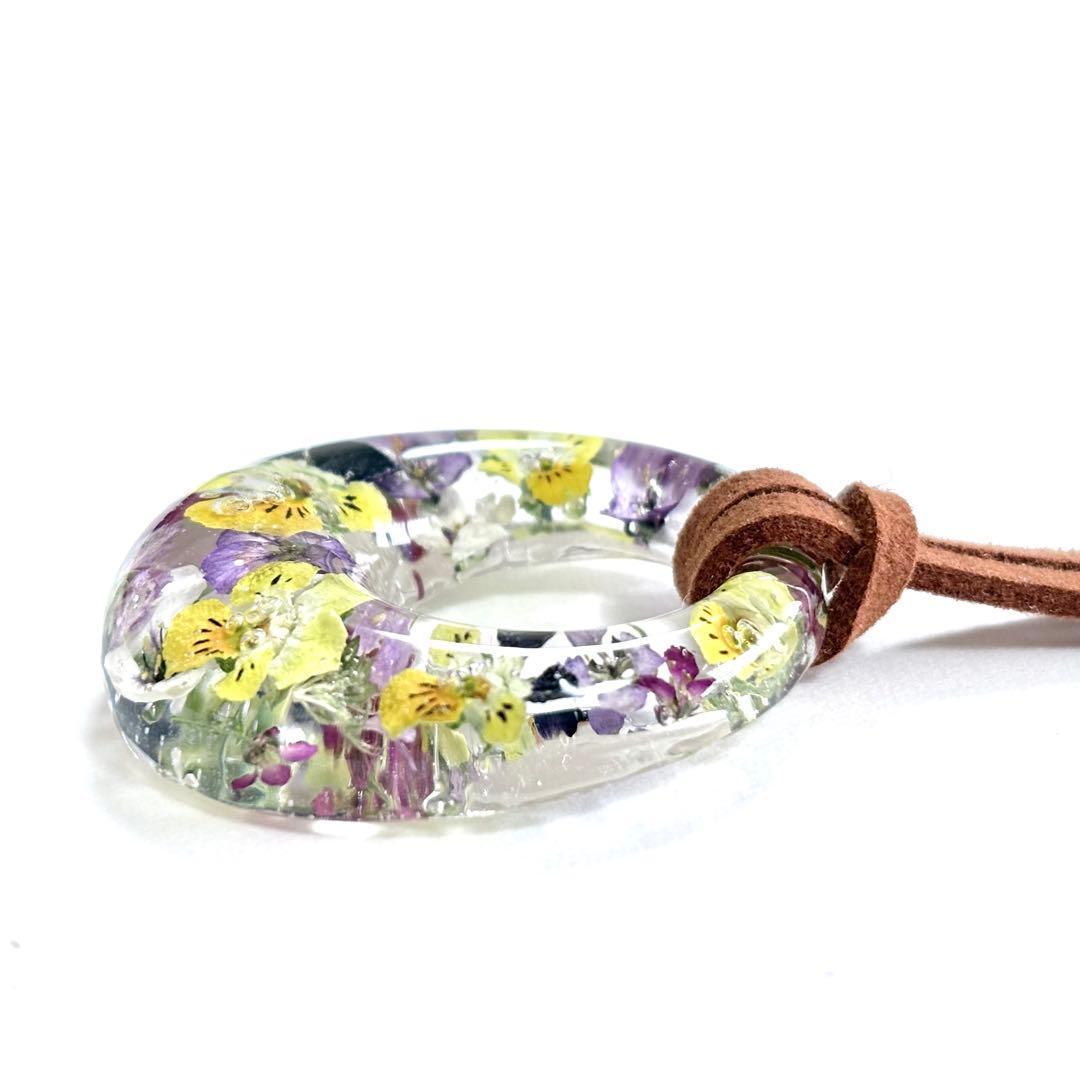 A26-225 レジンネックレス(ミニビオラ)