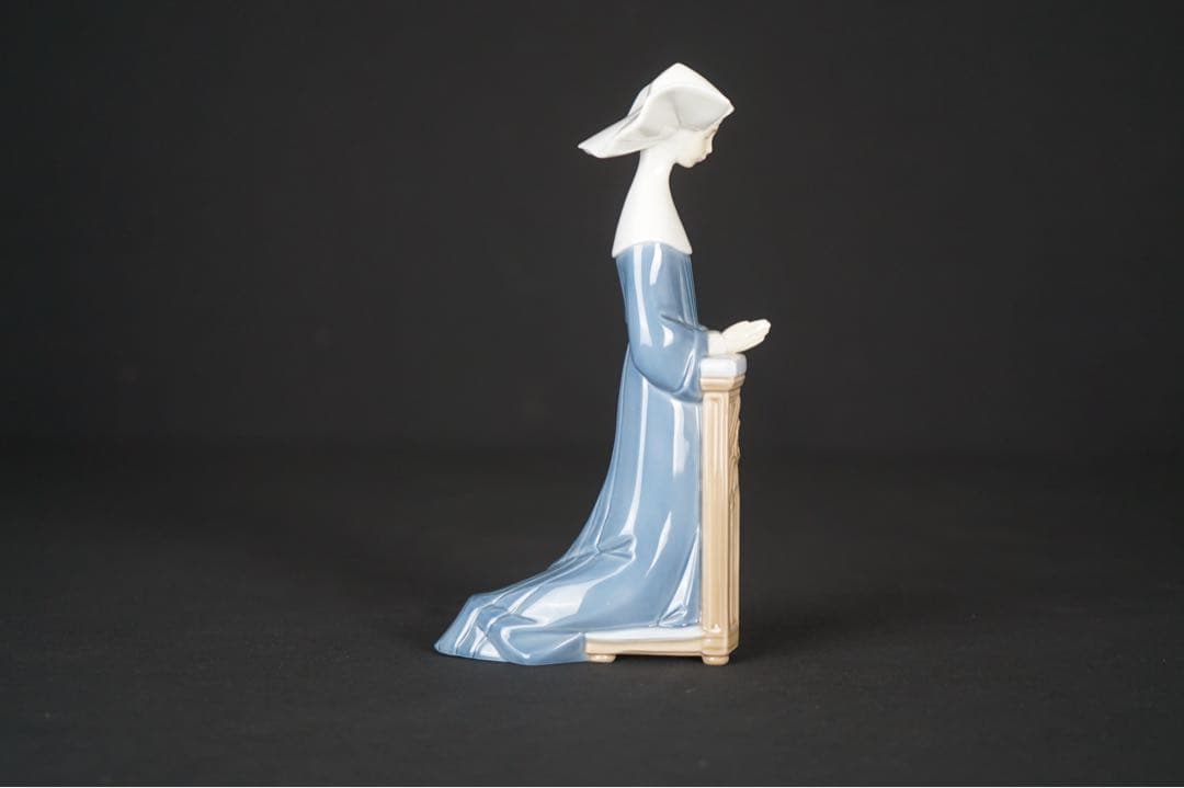 リヤドロ LLADRO 瞑想 5502 修道女 廃版 希少