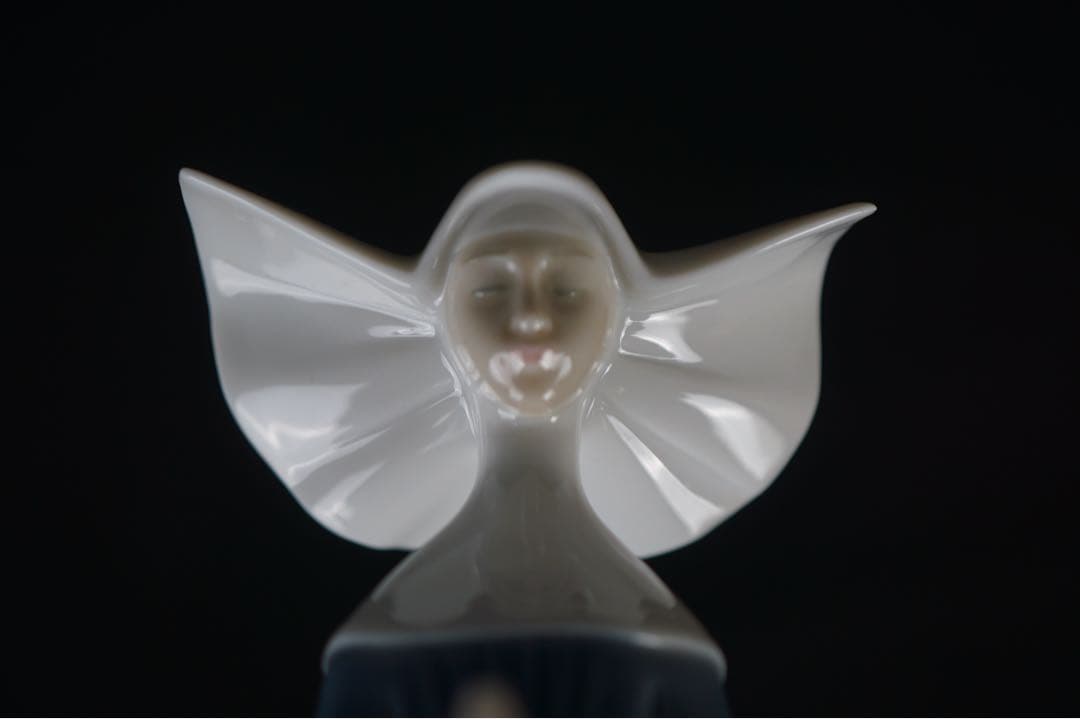 リヤドロ LLADRO 瞑想 5502 修道女 廃版 希少