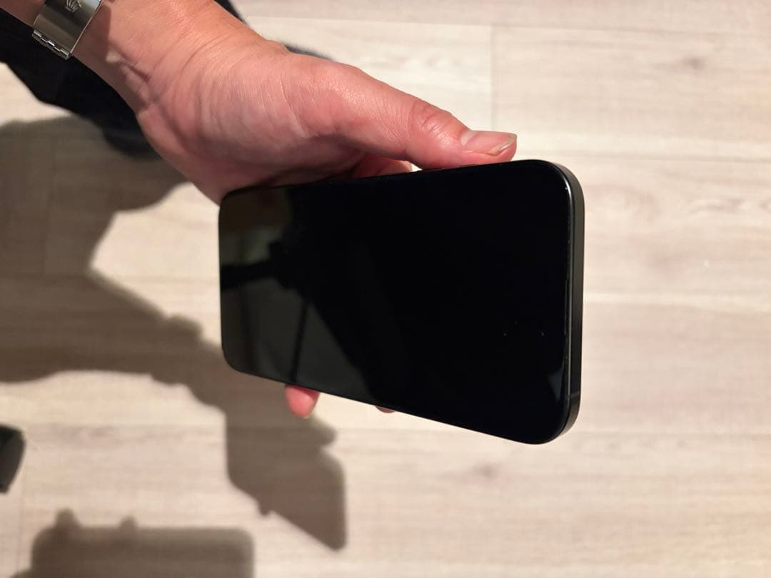 Apple iPhone 16 Pro Maxブラックチタニウム　256GB