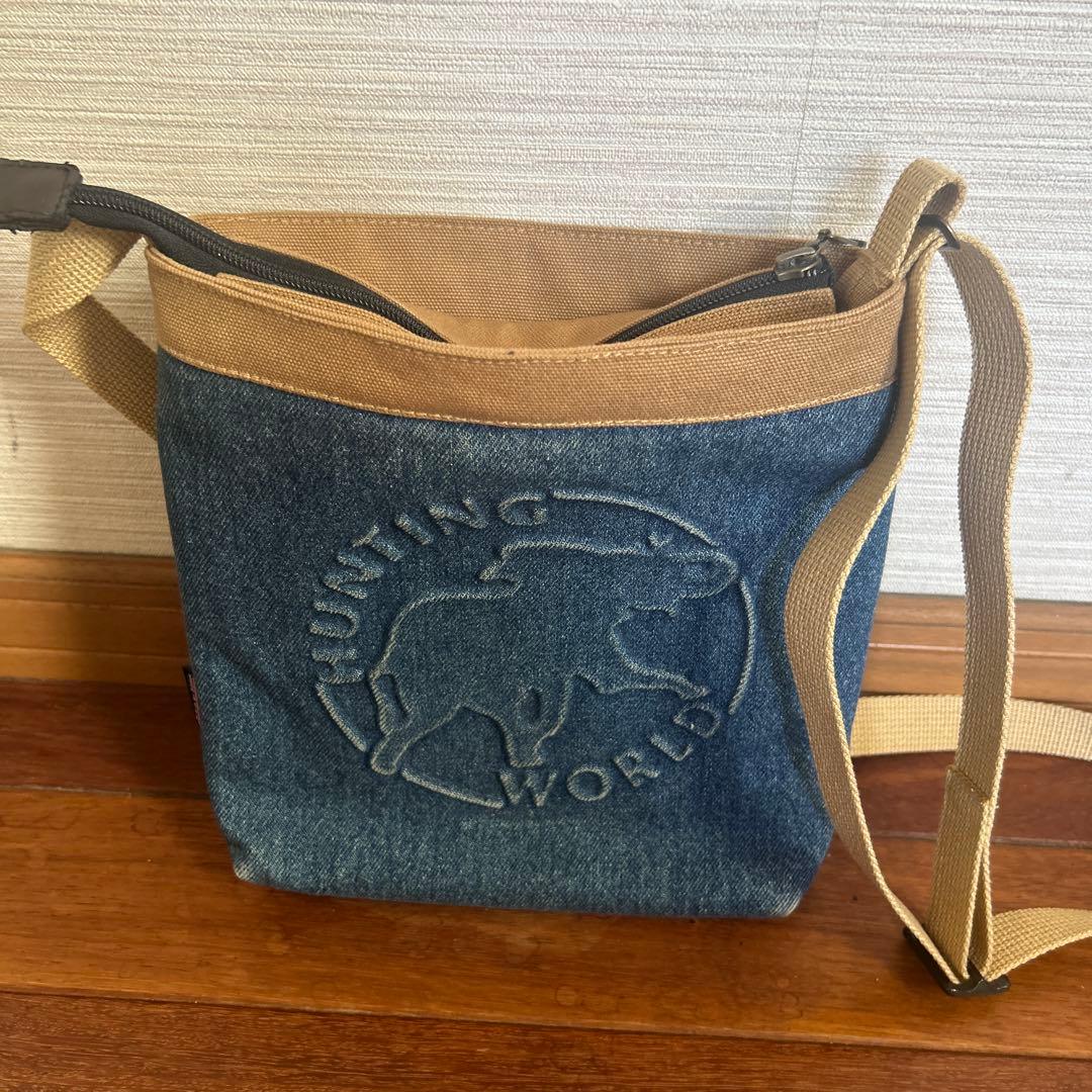 ハンティングワールド　ショルダーバッグ