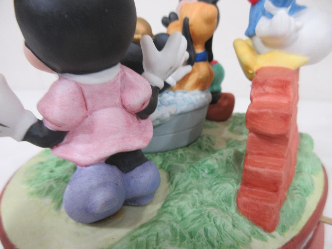 0912Z ディズニー ミッキー&フレンズ オルゴール いつか王子様が 置物