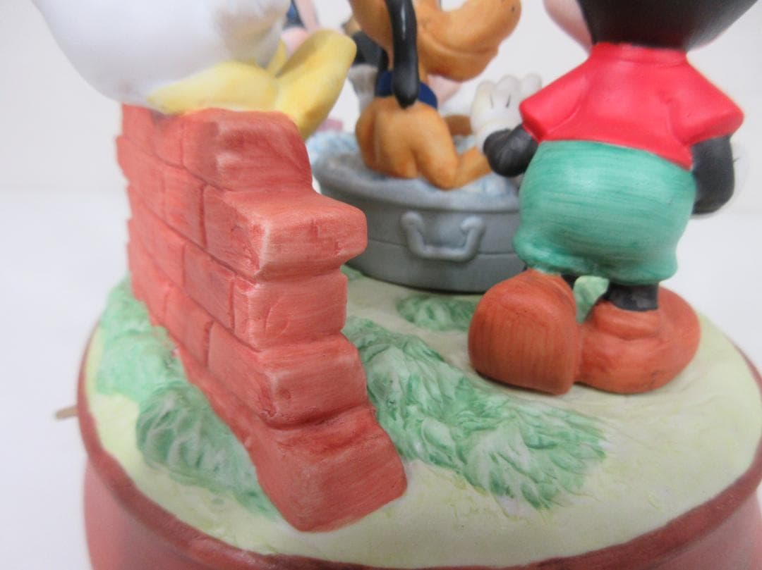 0912Z ディズニー ミッキー&フレンズ オルゴール いつか王子様が 置物