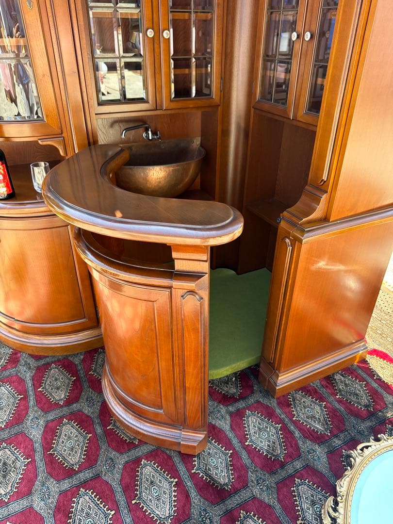 豪華バーキャビネット 希少な蛇口付 幅161×高229cm