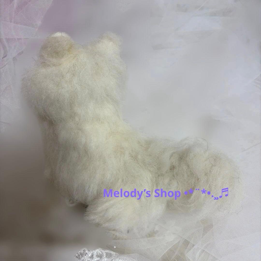 羊毛フェルト　ポメラニアン　ホワイト