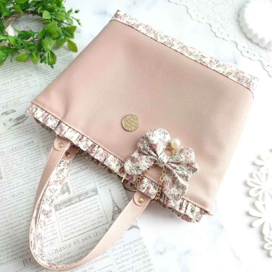 は*☆様 リバティ×フェイクレザー あおりポケット付きトートバッグ✩.*˚