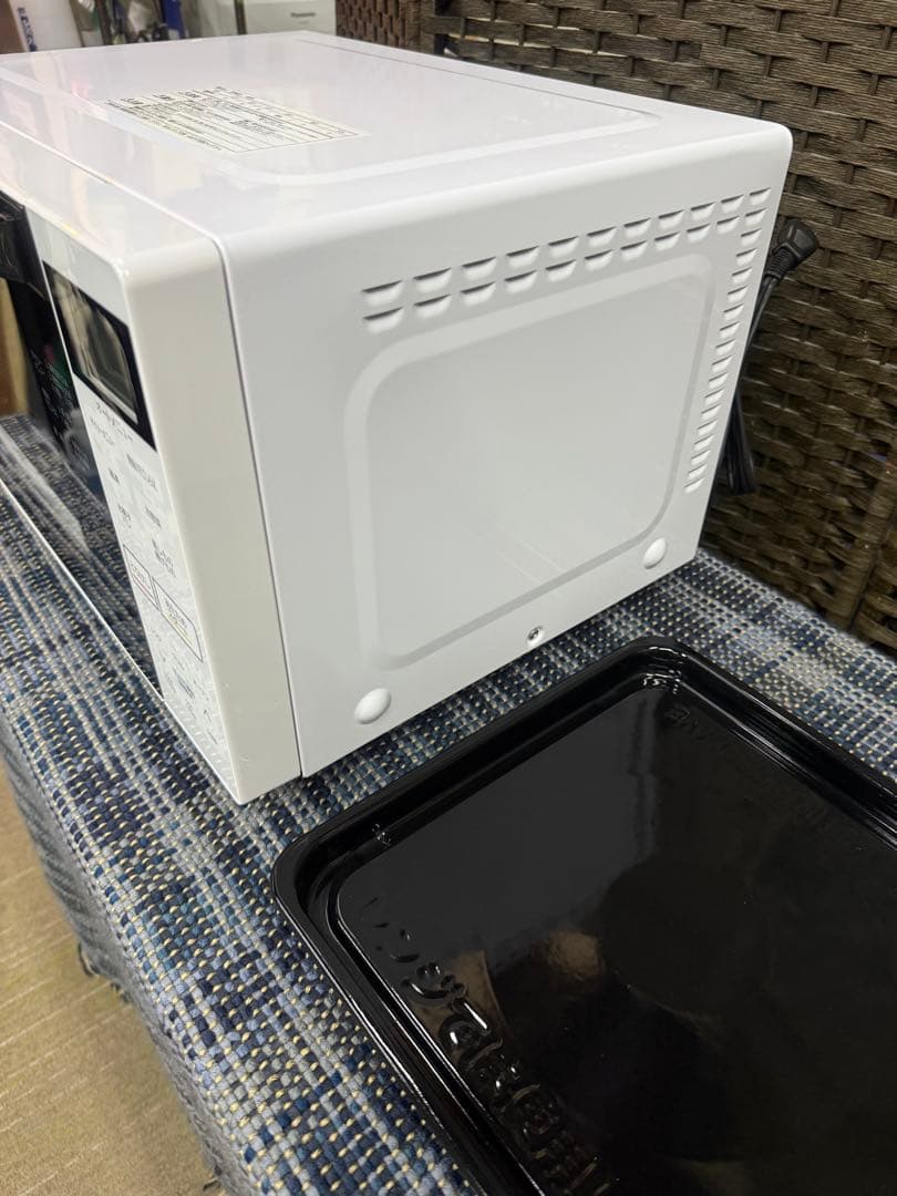 【洗浄消毒作業済】　アイリスオーヤマ　オーブンレンジ　MO-F1807-W