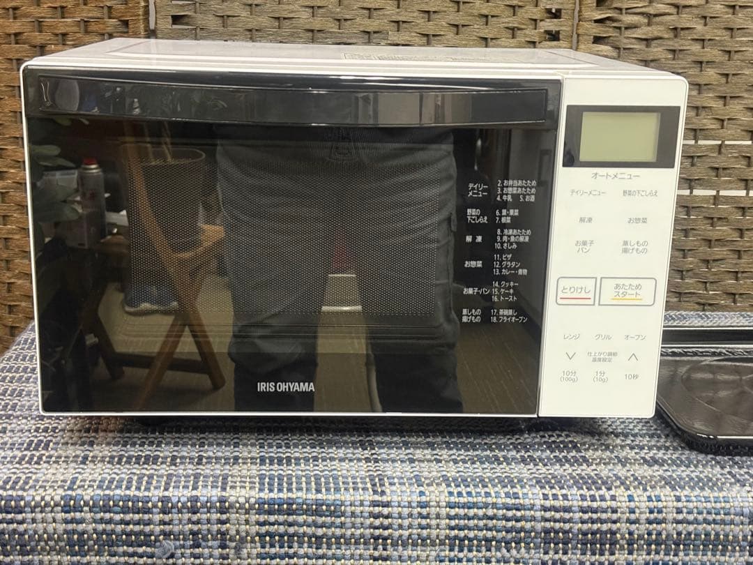 【洗浄消毒作業済】　アイリスオーヤマ　オーブンレンジ　MO-F1807-W